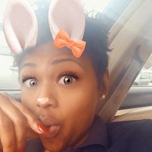 Meet your Posher, Aisha